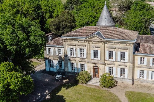 Maison 10 pièces 391 m² · à Saint-Émilion · 391 m² · 995 000 €