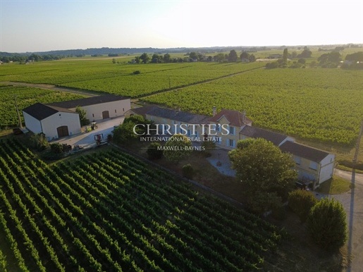 Magnifique domaine viticole en appellation Saint-Émilion Grand Cru · à Saint-Emilion · 367 m² · 2 659 000 €