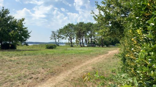 Terrain 889 m² · à Lacanau · 1 575 000 €