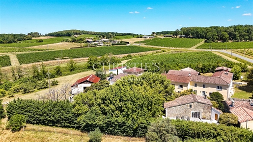 Maison 12 pièces 357 m² · à Caudrot · 357 m² · 898 000 €