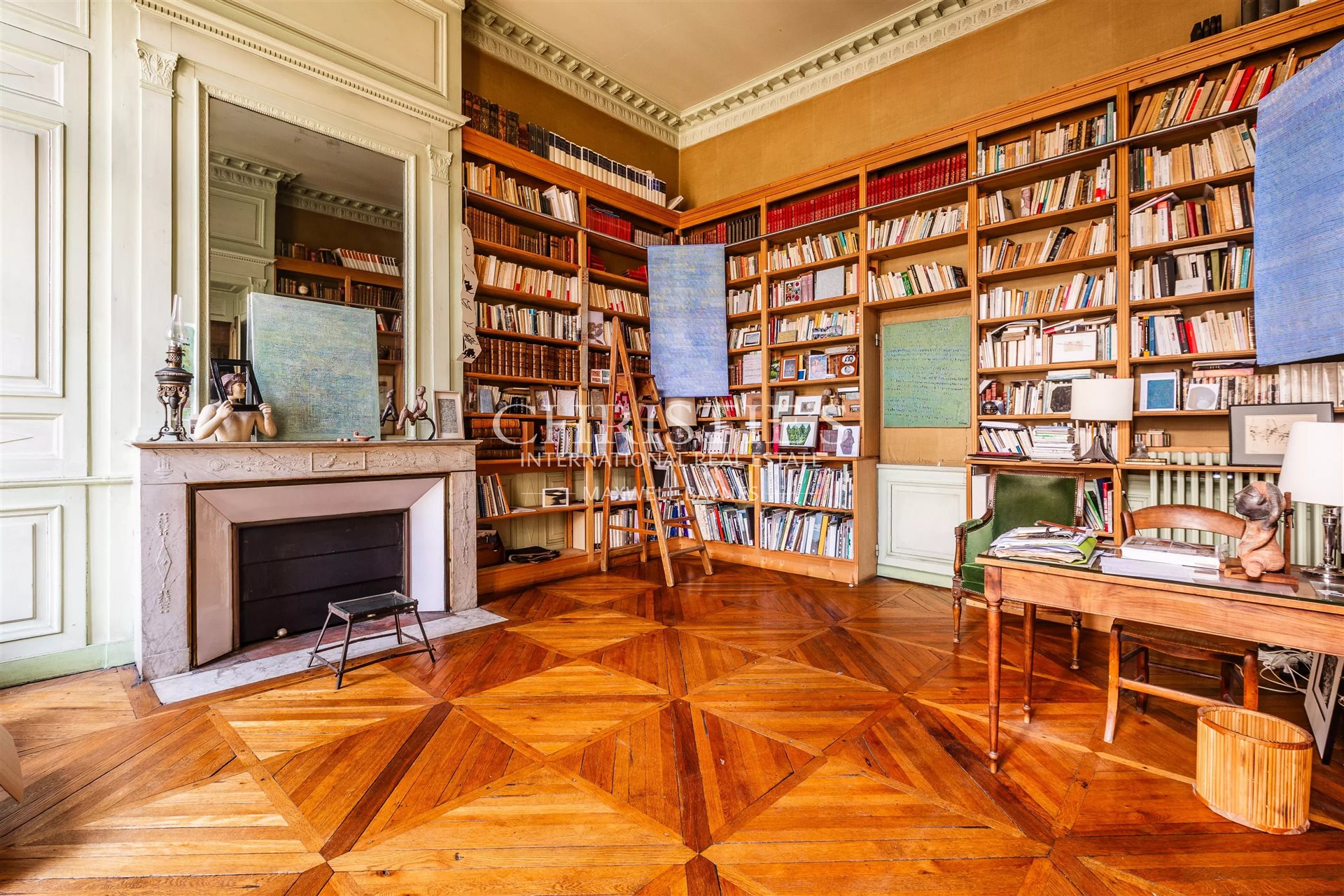 Bordeaux Saint-Pierre - Exceptional Historic Apartment - More