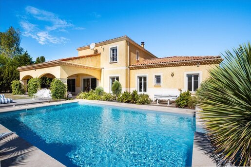 Maison 9 pièces 275 m² · à Yvrac · 275 m² · 995 000 €