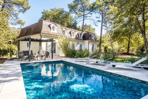 Maison 8 pièces 235 m² · à Cestas · 235 m² · 890 000 €