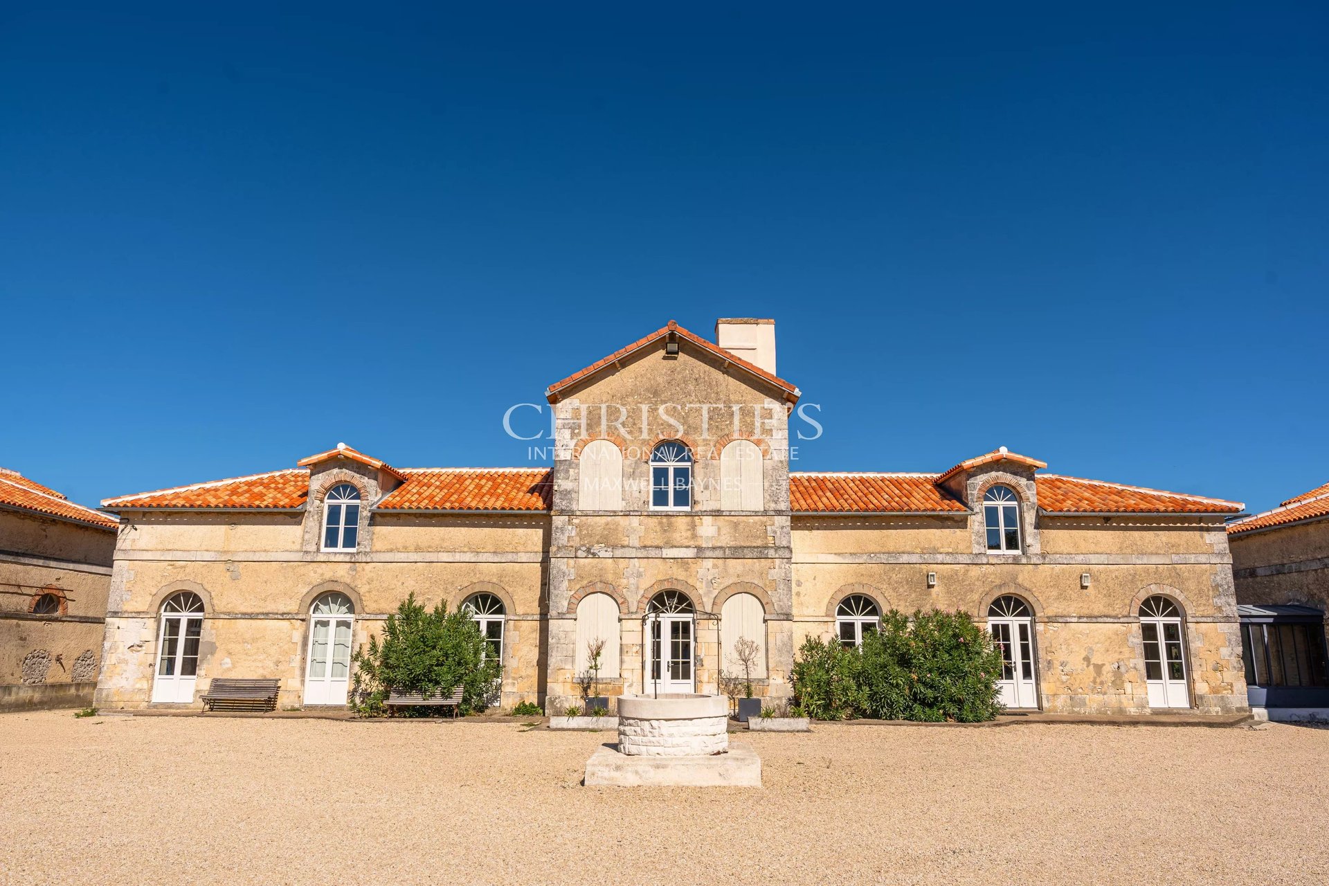 Maison à vendre, 396m², Benon
