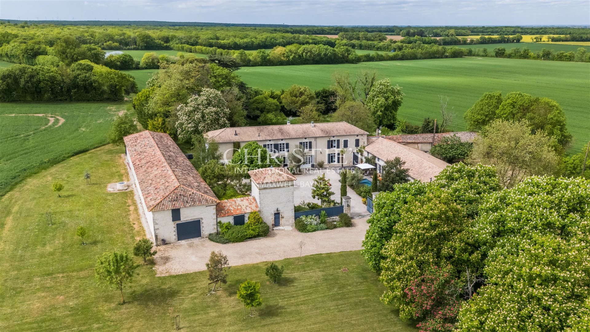 Maison à vendre, 616m², Saint-Pierre-d'Amilly