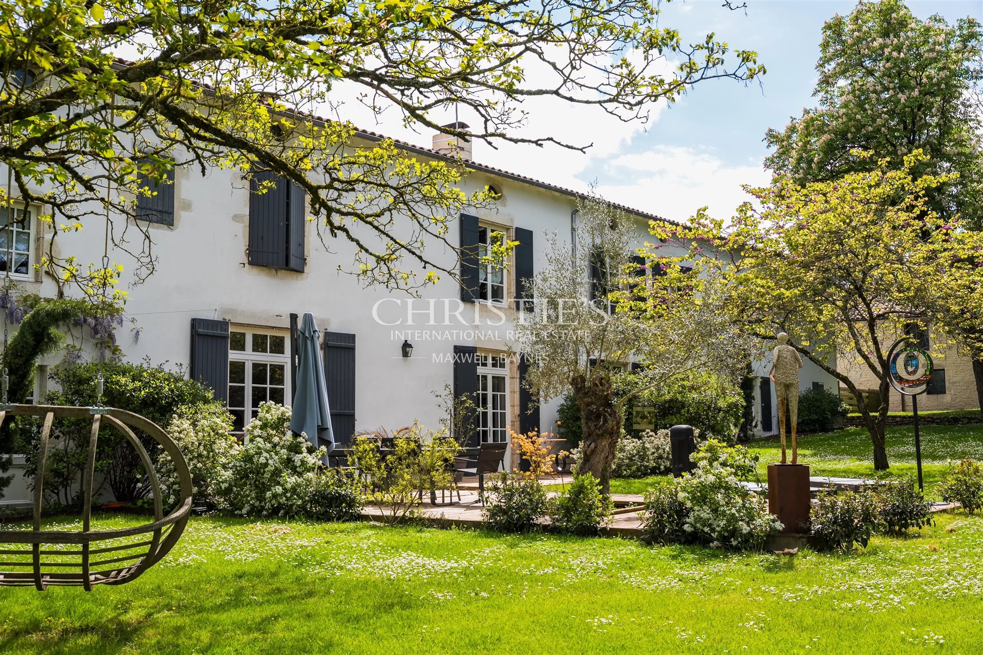 Maison à vendre, 616m², Saint-Pierre-d'Amilly