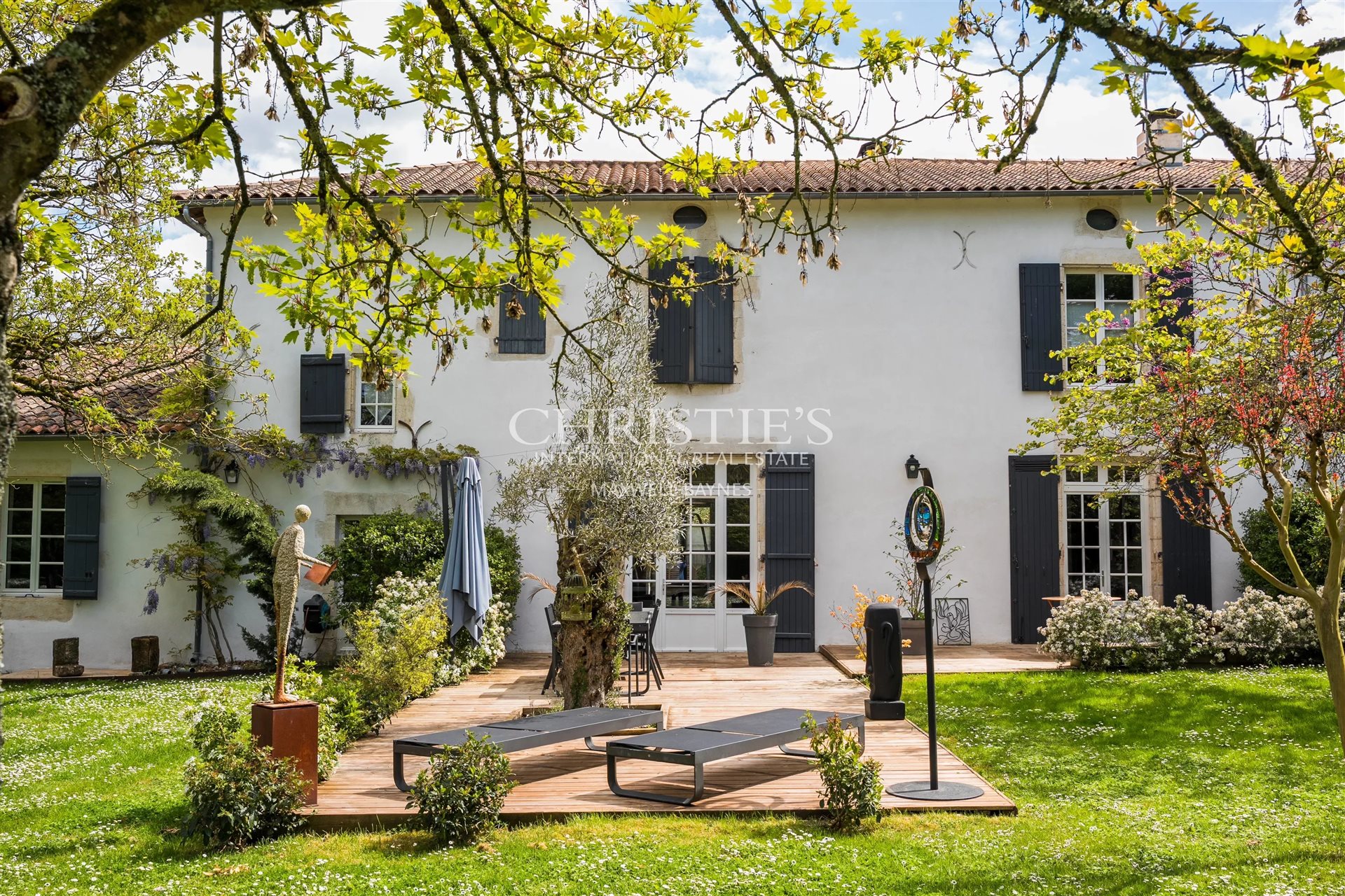 Maison à vendre, 616m², Saint-Pierre-d'Amilly