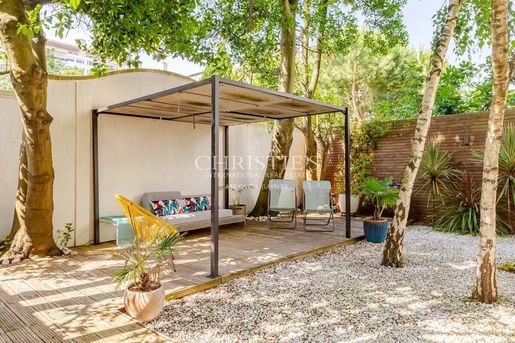 Maison 14 pièces 323 m² · à La Rochelle · 323 m² · 1 390 000 €
