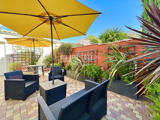 Maison 10 pièces 205 m² · à La Rochelle · 205 m² · 924 000 €