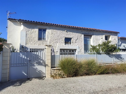 Appartement 6 pièces 137 m² · à Nieul-sur-Mer · 137 m² · 657 200 €