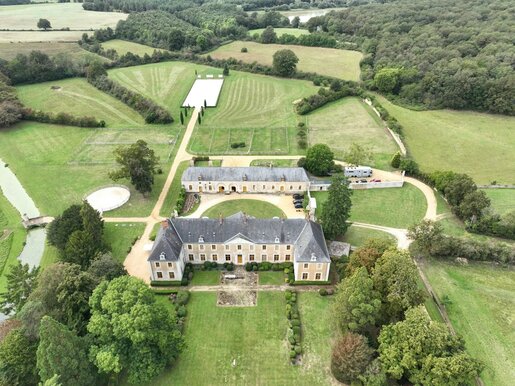 Maison 800 m² · à Sablé-sur-Sarthe · 800 m² · 1 790 000 €