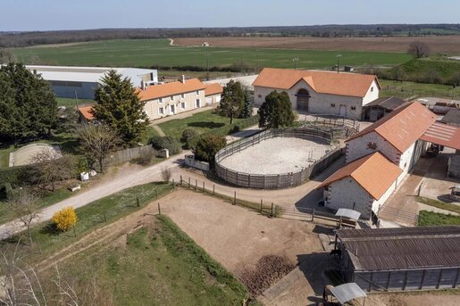 Maison 8 pièces 250 m² · à Poitiers · 250 m² · 955 500 €