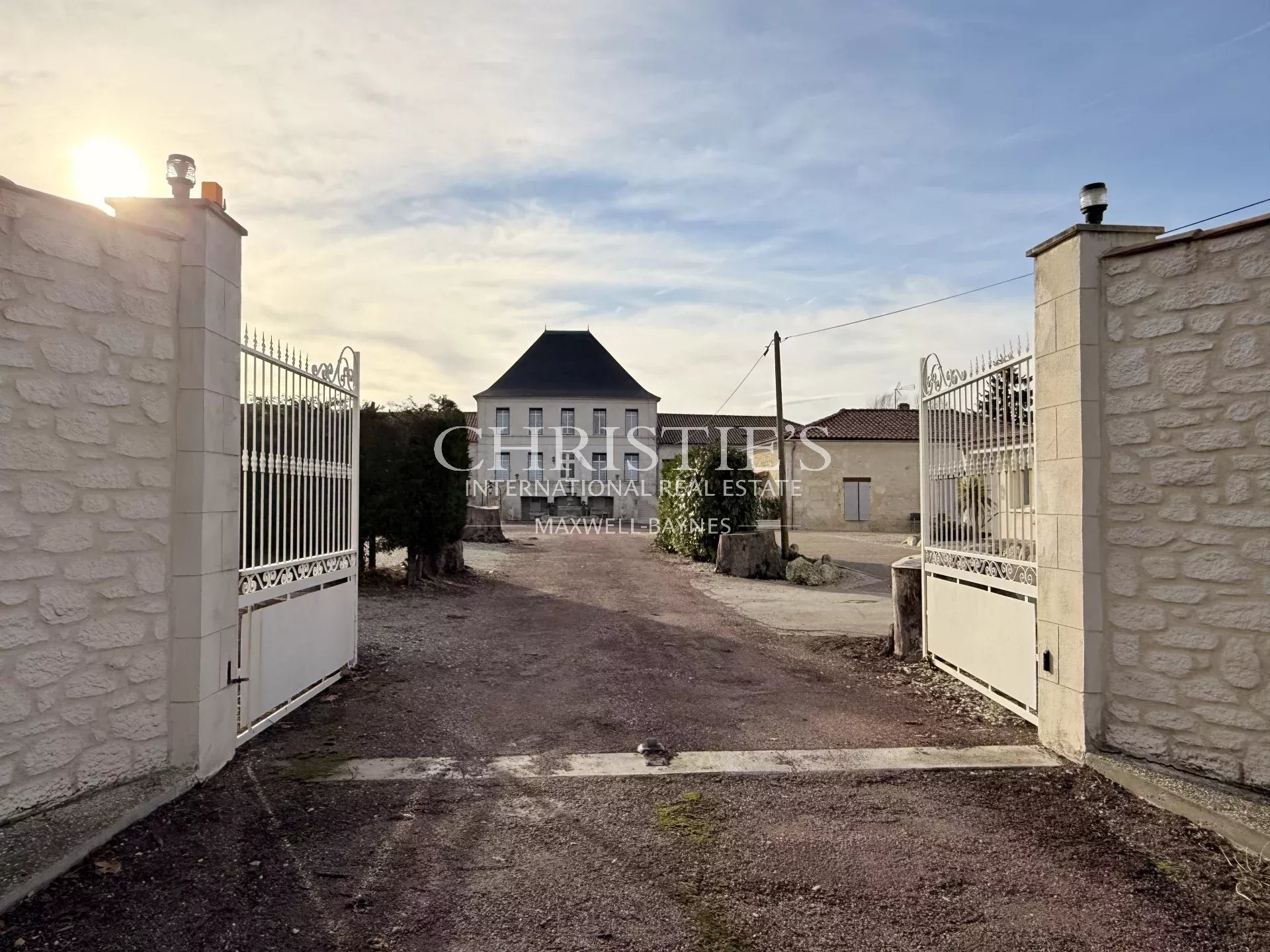Maison à vendre, 2170m², Angoulême