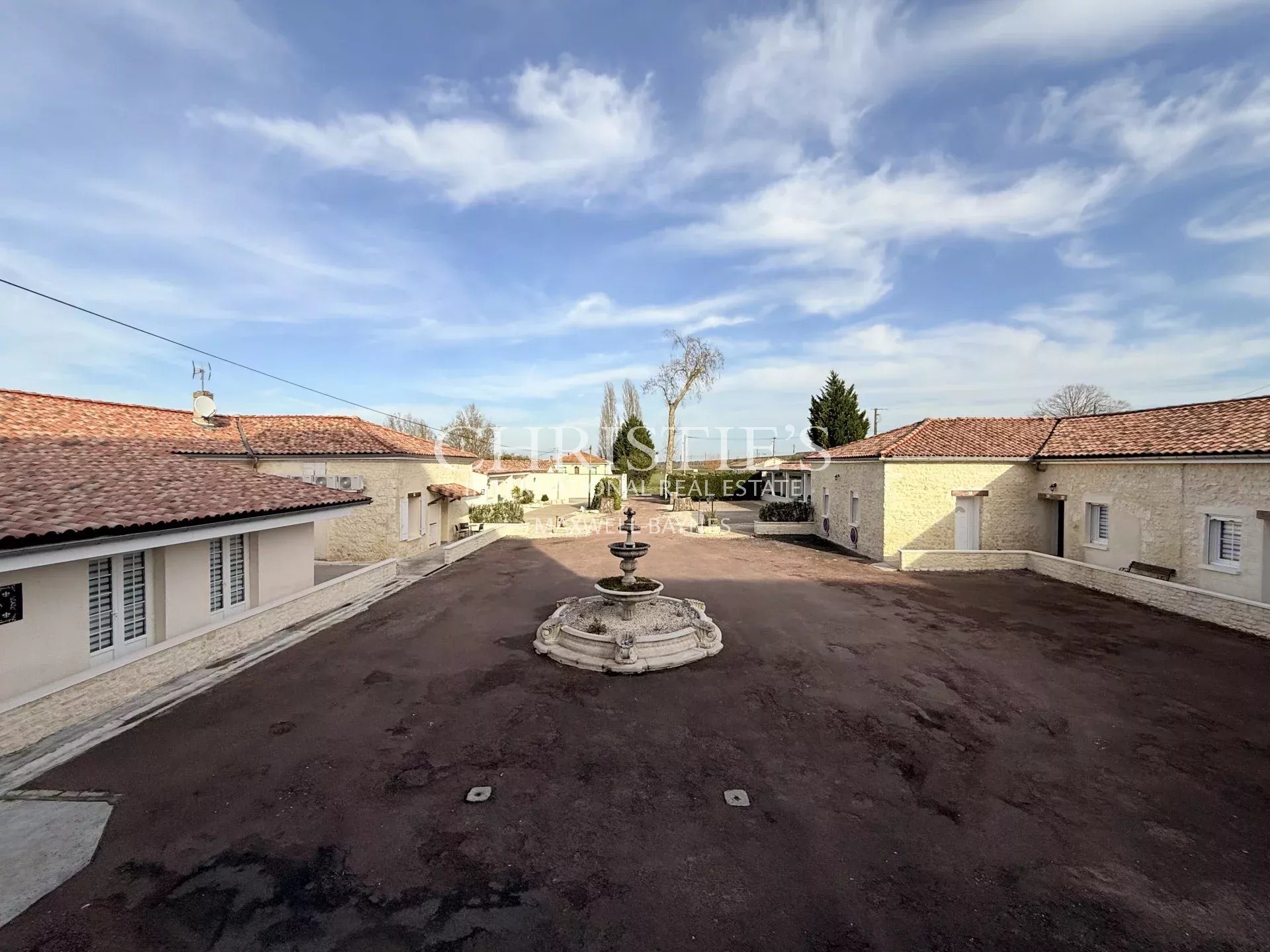 Maison à vendre, 2170m², Angoulême