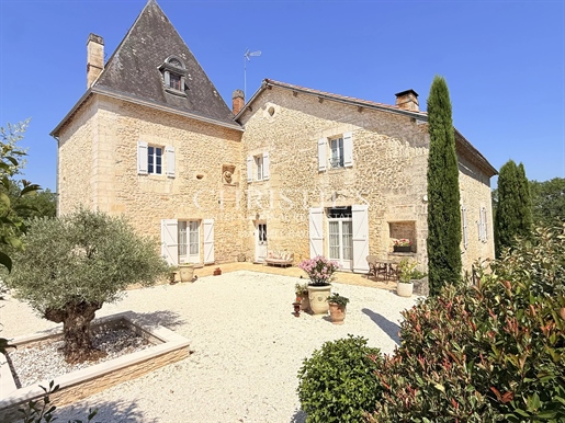 8 pièces 367 m² · à Brantôme · 367 m² · 892 500 €