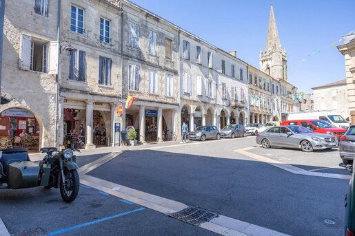 Maison 10 pièces 360 m² · à Monségur · 360 m² · 585 000 €