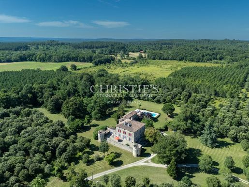 Maison 20 pièces 821 m² · à Agen · 821 m² · 1 500 000 €