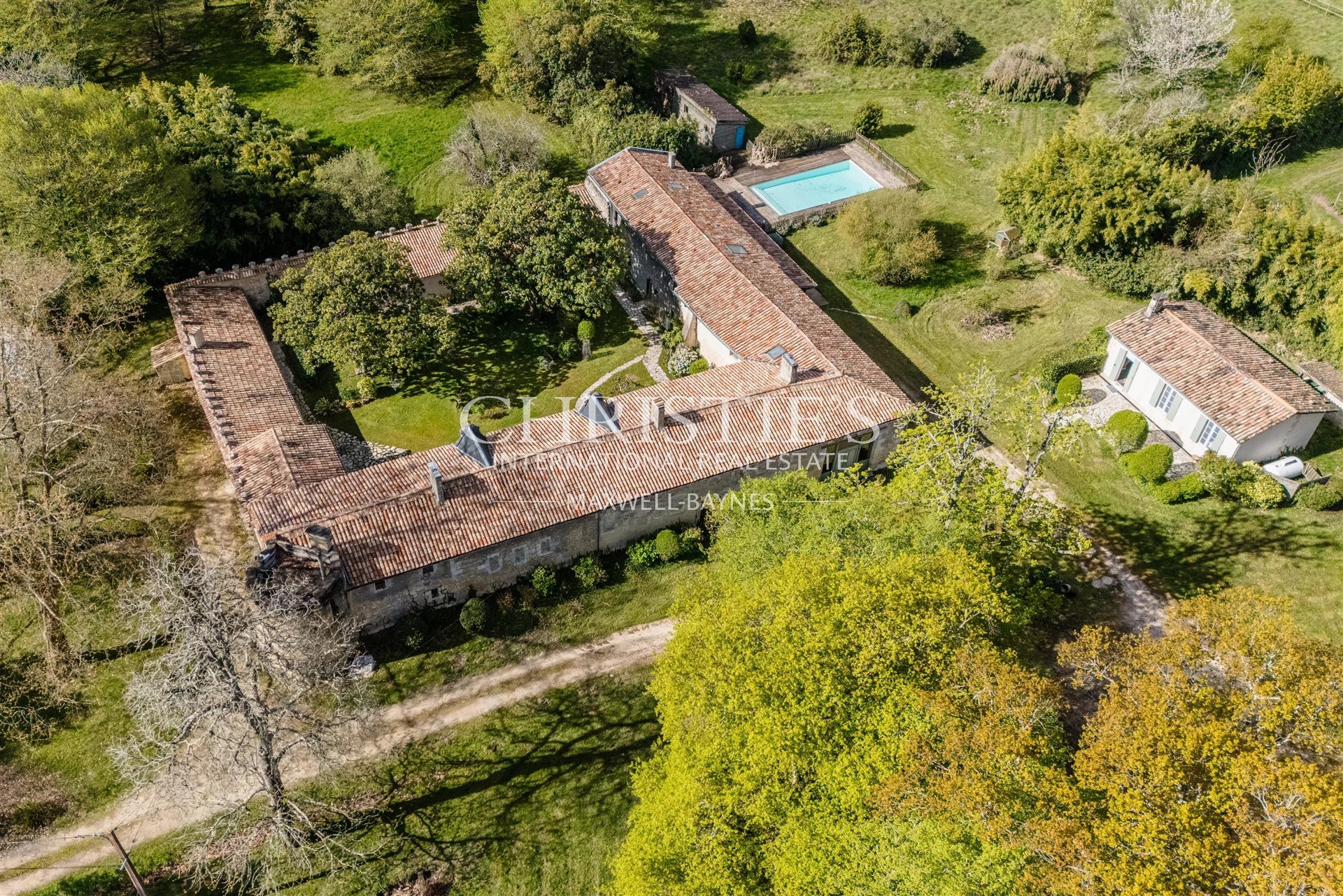 Haus, 526 m², Grundstück 526 m²