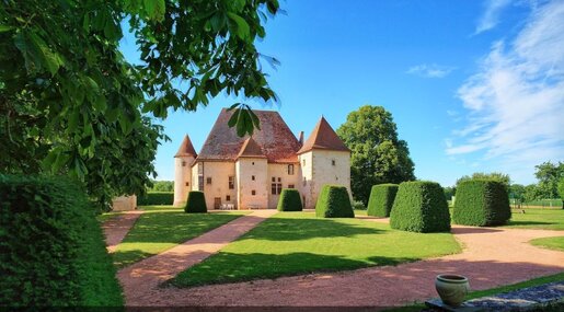 Maison 16 pièces 600 m² · à Vichy · 600 m² · 1 280 000 €