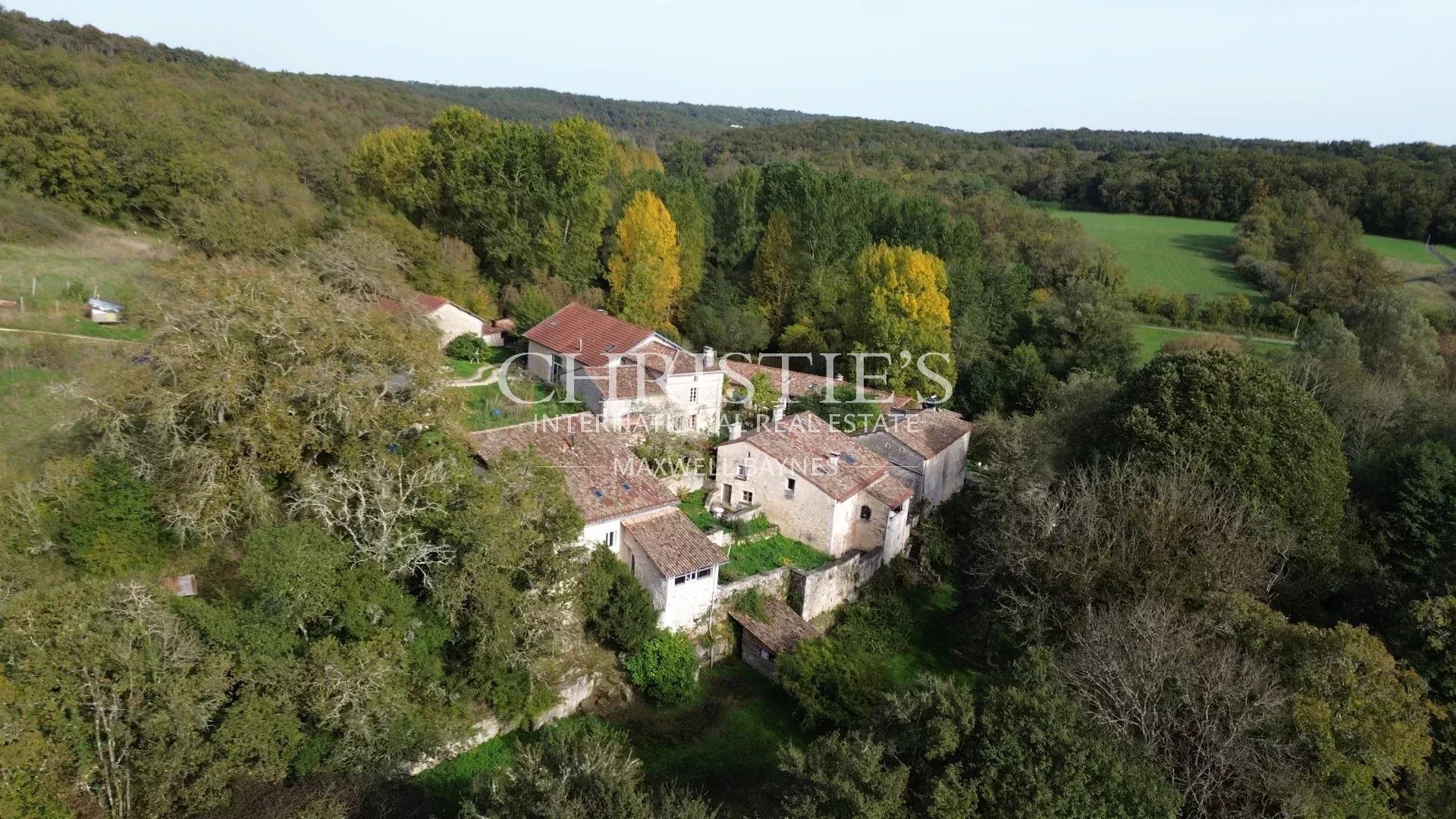Maison à vendre, 1225m², Angoulême