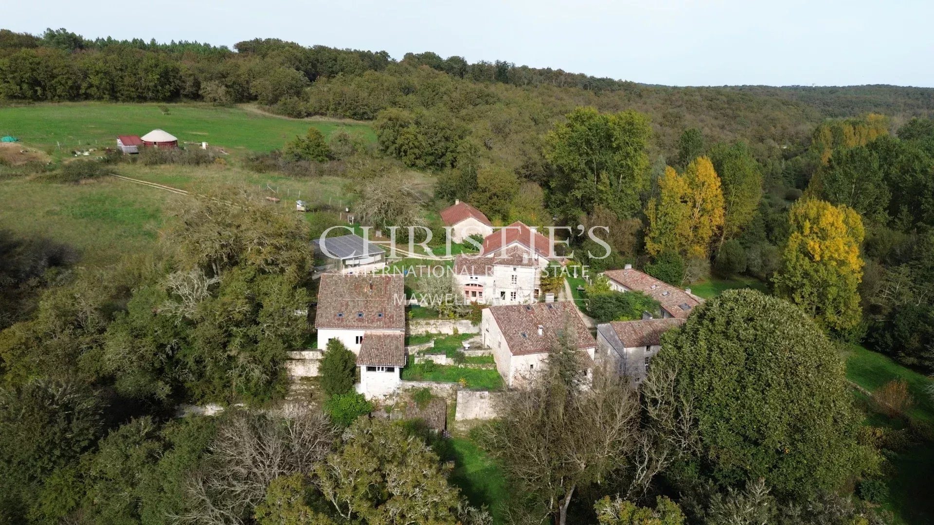 Maison à vendre, 1225m², Angoulême