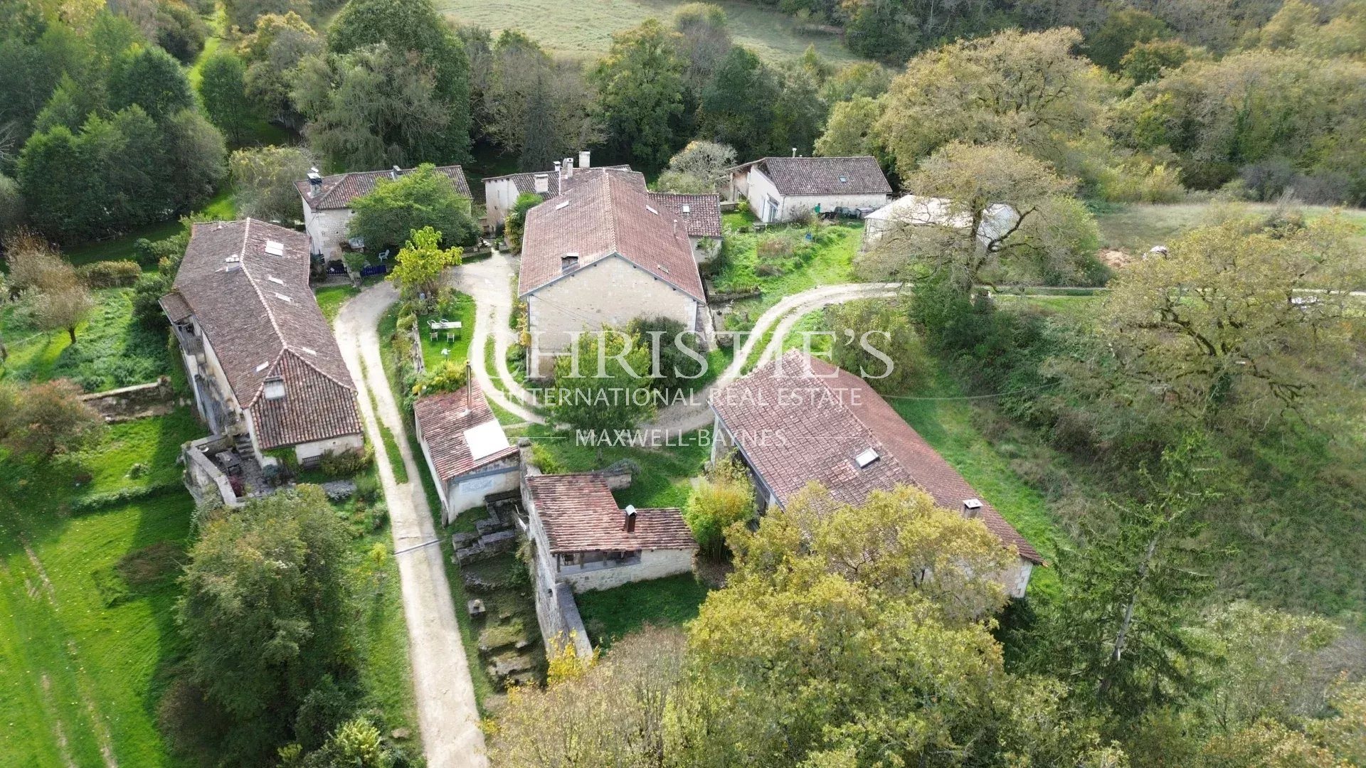 Maison à vendre, 1225m², Angoulême