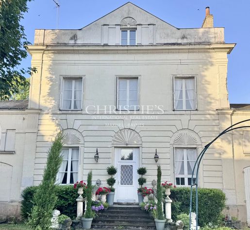 Maison 16 pièces 386 m² · à Saumur · 386 m² · 1 357 000 €