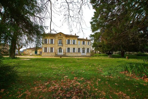 Maison 10 pièces 315 m² · à Saint-Émilion · 315 m² · 2 400 000 €