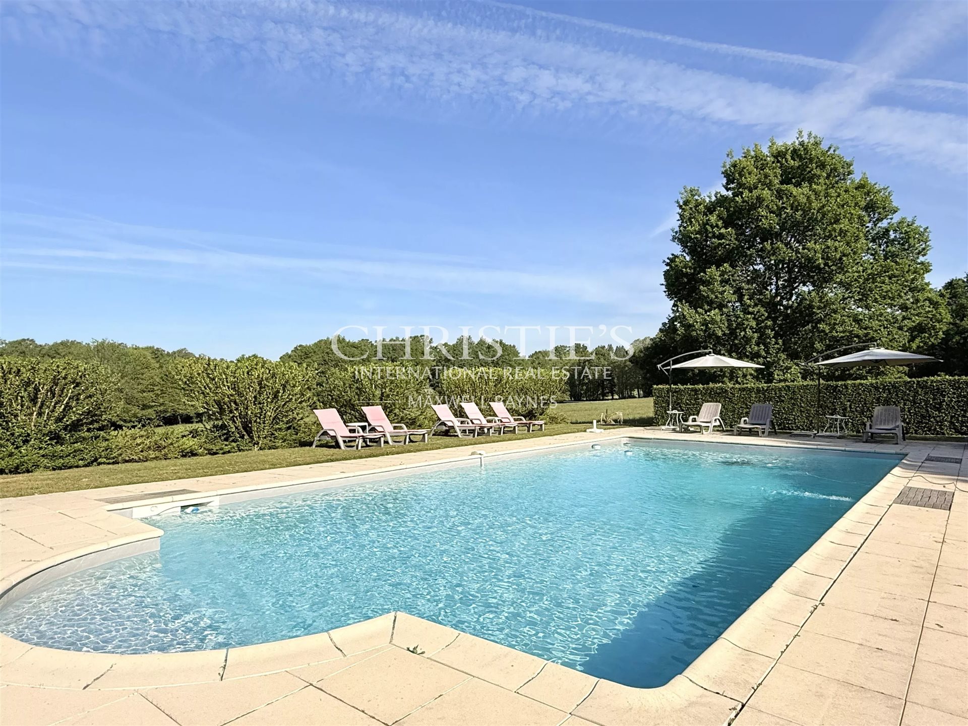Maison à vendre, 526m², Piégut-Pluviers