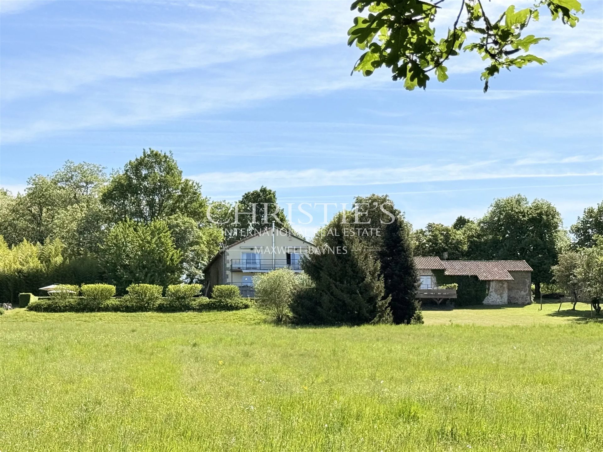 Maison à vendre, 526m², Piégut-Pluviers