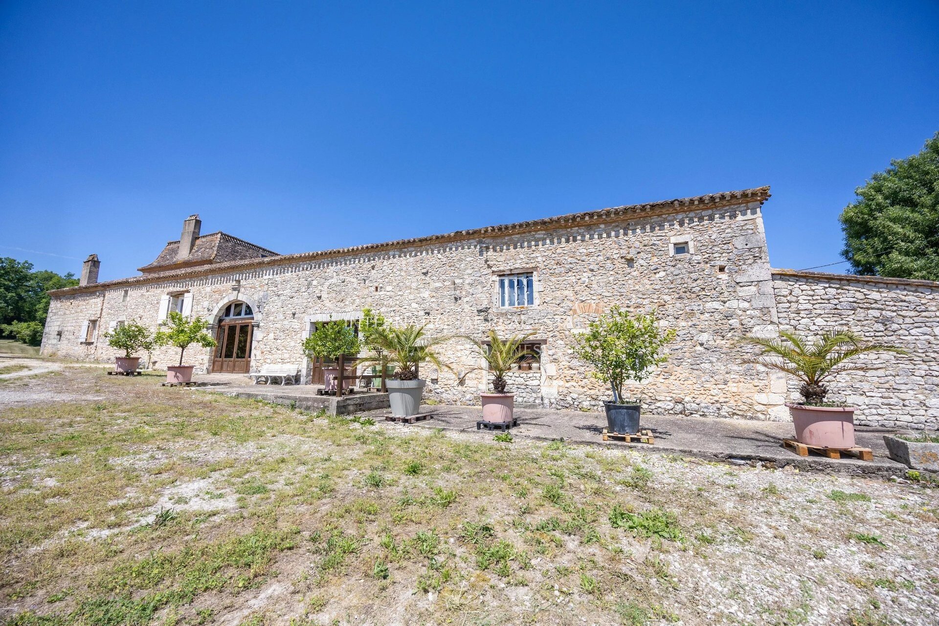 Historic Winemaker's Château Estate with Guest Cottages and 64 Hectares of Varied...