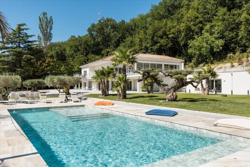 Maison 14 pièces 545 m² · à Bouliac · 545 m² · 2 785 000 €