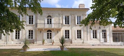 Maison 13 pièces 375 m² · à Libourne · 375 m² · 1 590 000 €