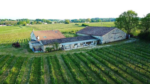 Maison 10 pièces 217 m² · à Yvrac · 217 m² · 899 000 €