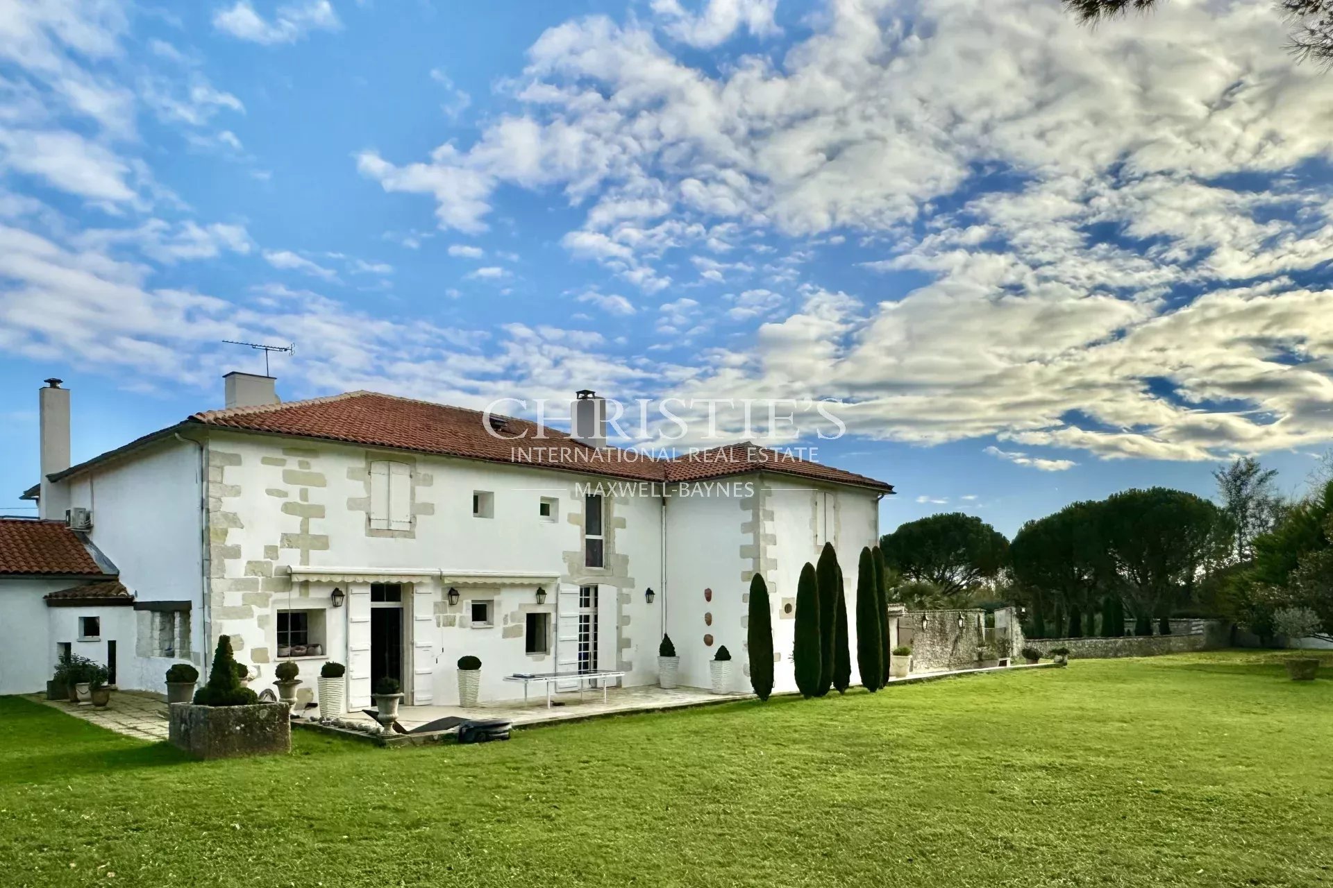 Maison à vendre, 400m², Saintes