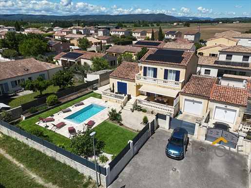 Maison 5 pièces 136 m² · à Pierrelatte · 136 m² · 325 000 €
