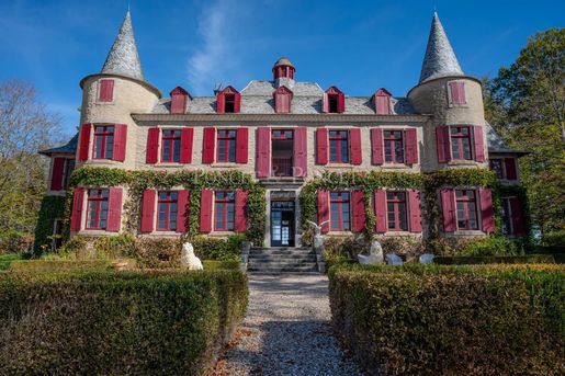 Maison 23 pièces 750 m² · à Saint-Pierre-de-Trivisy · 750 m² · 790 000 €