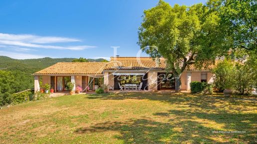 Maison 6 pièces 270 m² · à Fréjus · 270 m² · 890 000 €