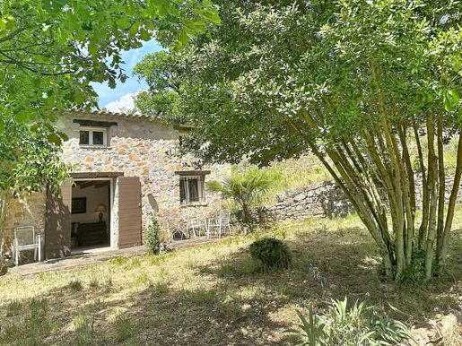 Maison 241 m² · à Flayosc · 241 m² · 750 000 €