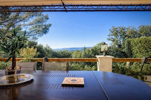 Maison 173 m² · à Flayosc · 173 m² · 679 000 €