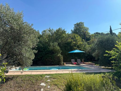 Maison 4 pièces · à Aups · 450 000 €
