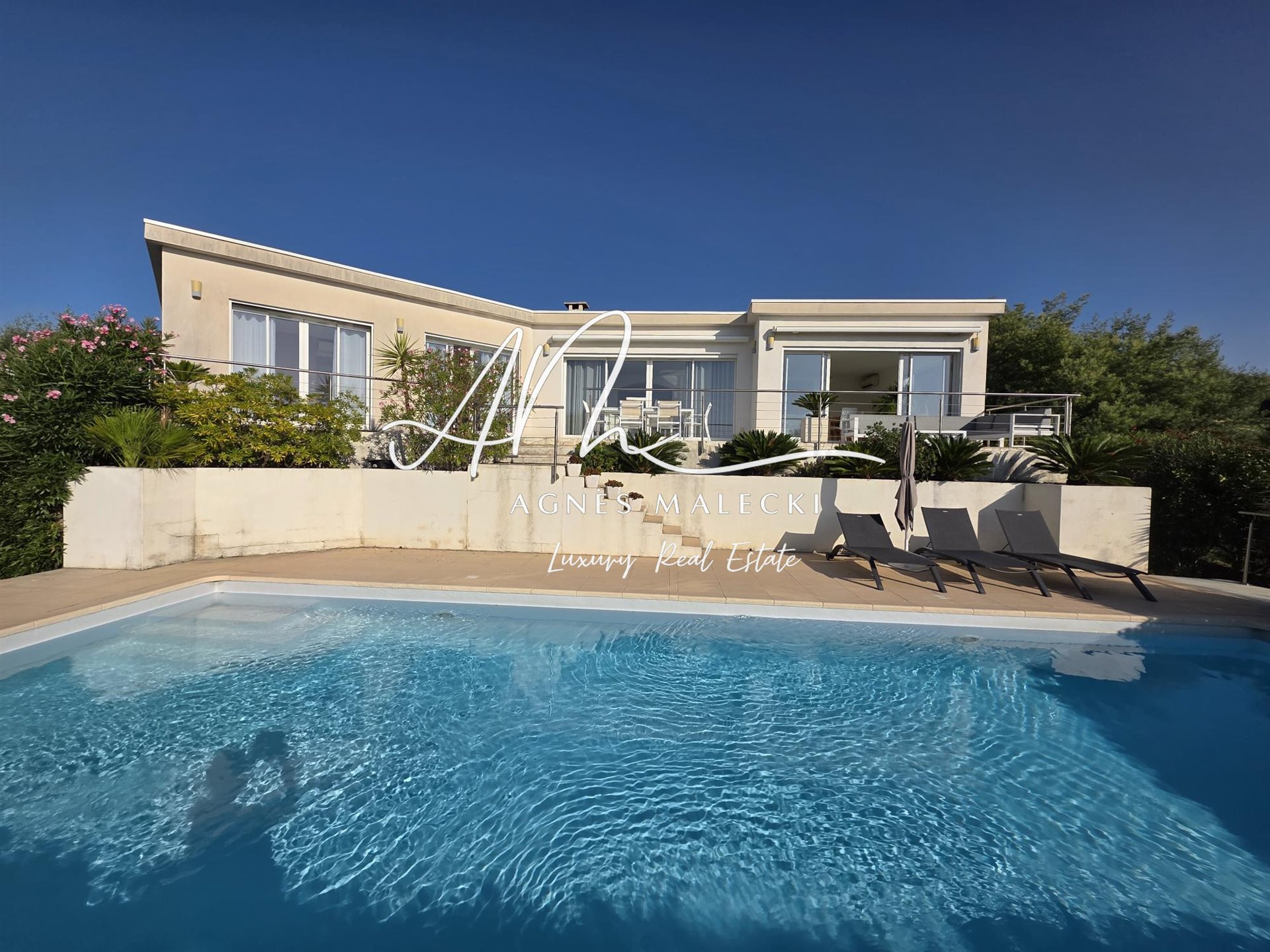 Maison à vendre, 309m², Cavalaire-sur-Mer