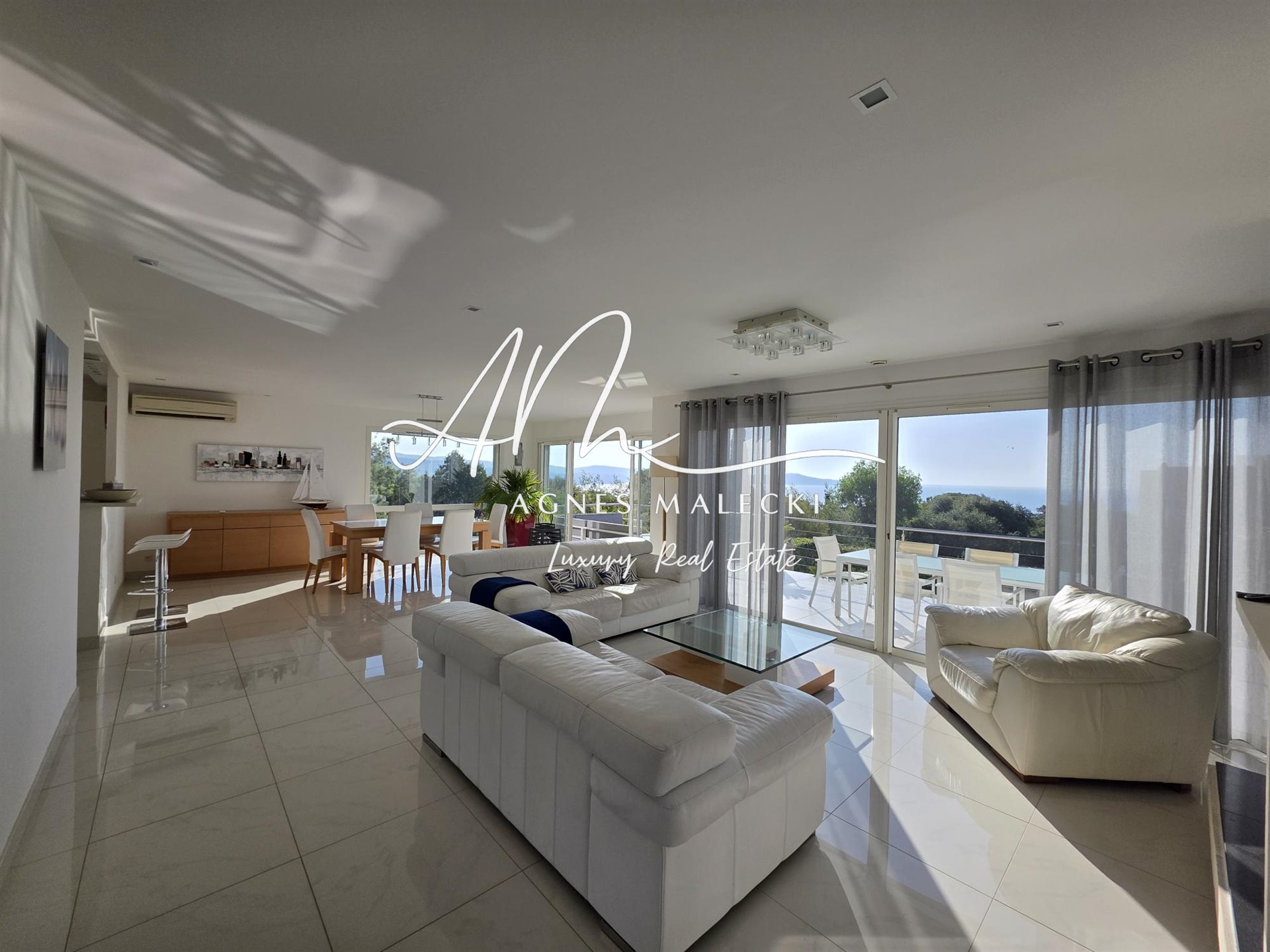 Maison à vendre, 309m², Cavalaire-sur-Mer