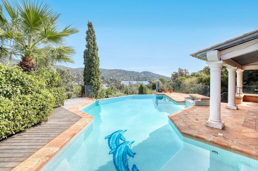 Maison 8 pièces 165 m² · au Lavandou · 165 m² · 2 150 000 €