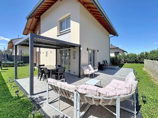 Maison 5 pièces 120 m² · à Montagny-les-Lanches · 120 m² · 610 000 €