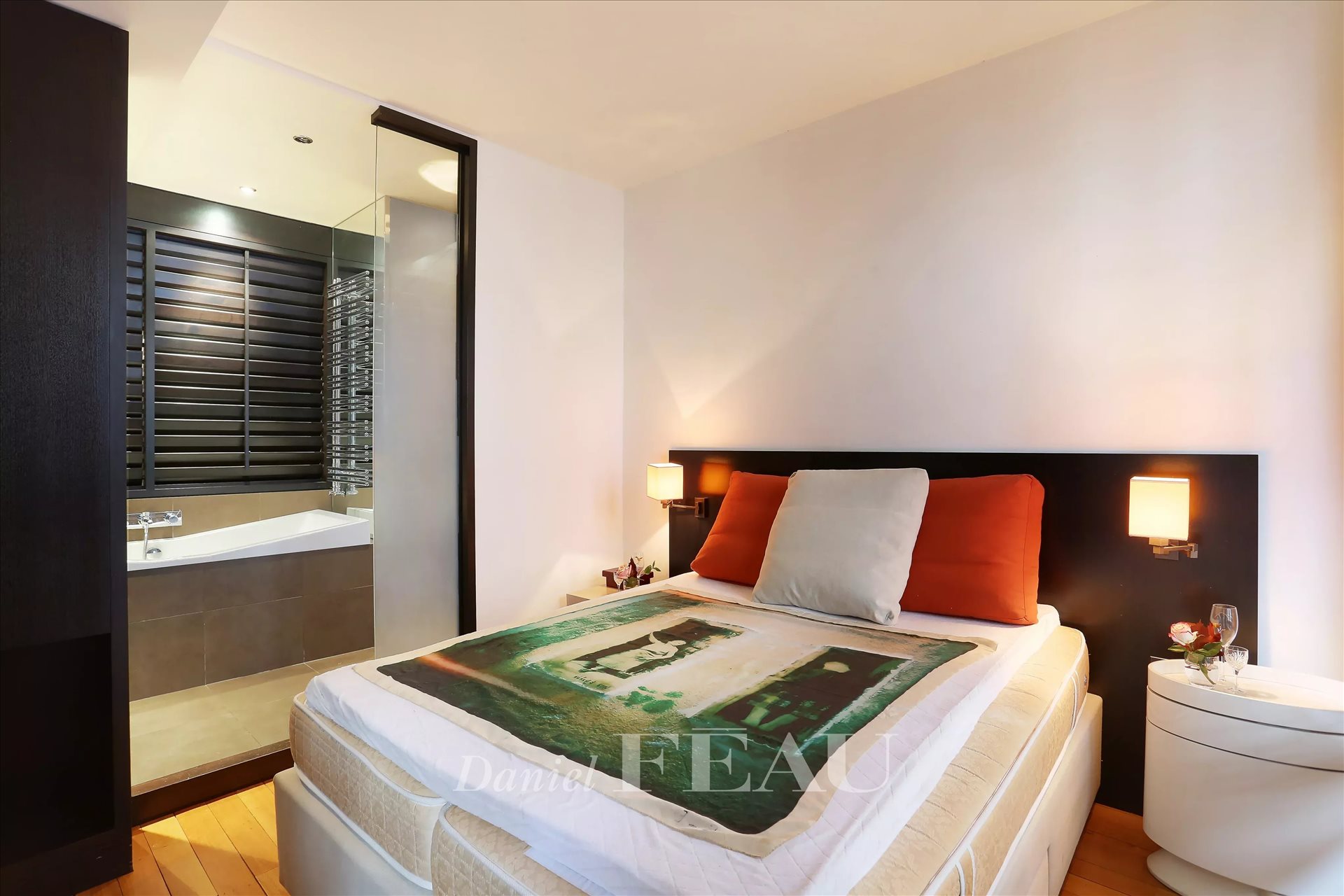 Appartement – Paris, Quartier Saint-Thomas-d'Aquin - Plus