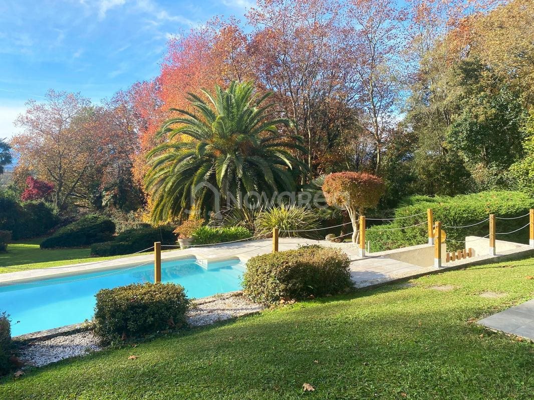 Maison à vendre, 150m², Serres-Morlaàs