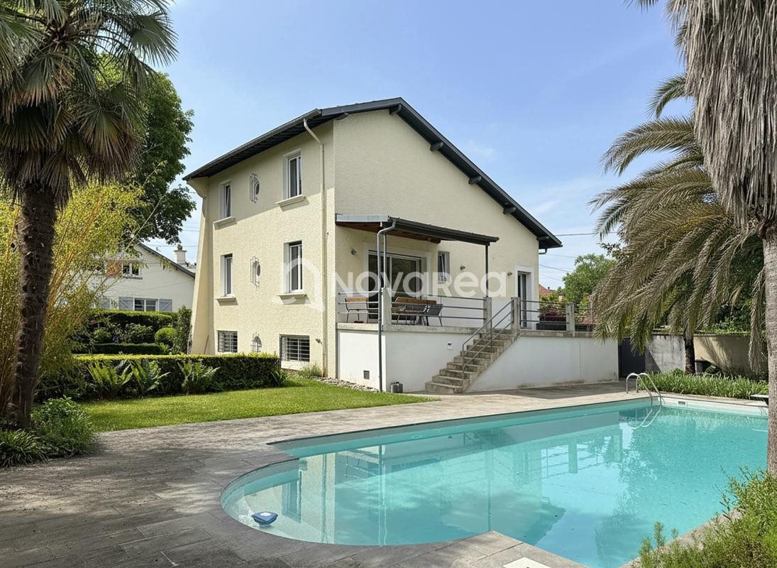 Maison à vendre, 218m², Pau