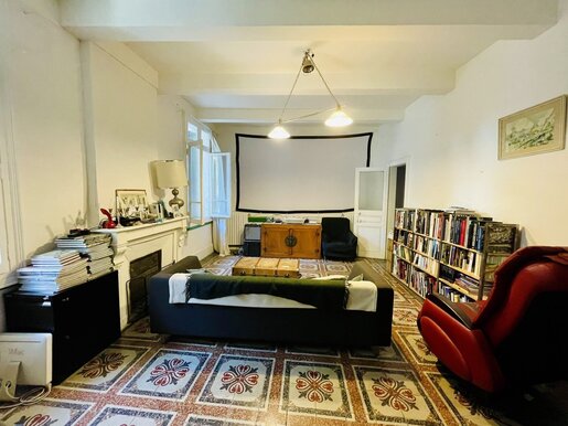Maison 9 pièces 367 m² · à Plaissan · 367 m² · 480 000 €