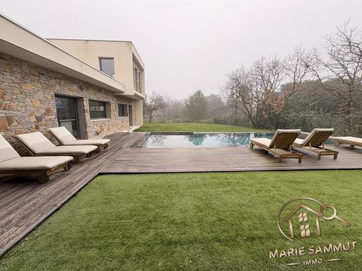 Maison 6 pièces 304 m² · à Assas · 304 m² · 1 550 000 €